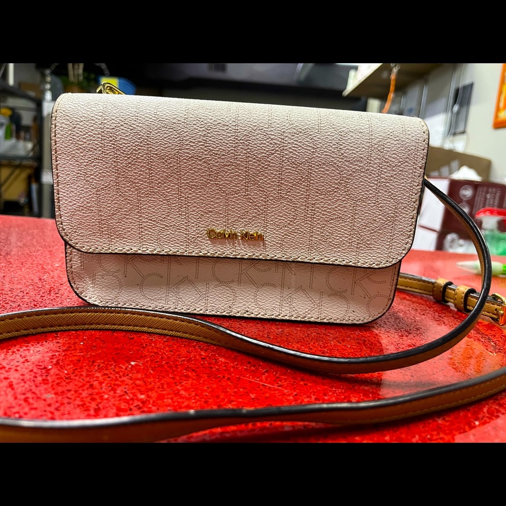 Calvin Klein Clutch/Wallet Combo Crossbody